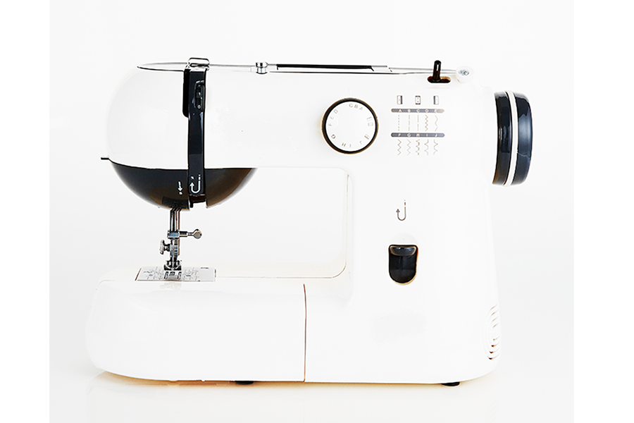 Mechanical sewing machine