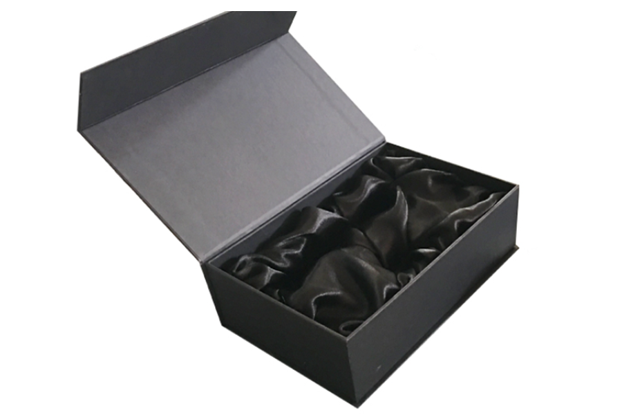Satin box base gift packaging in black