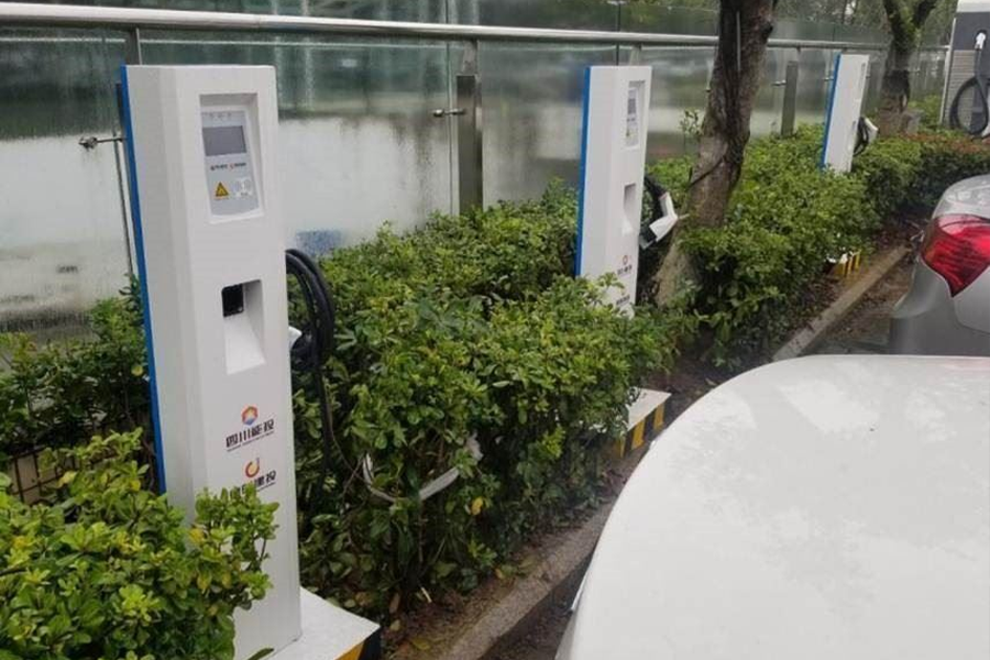  fast-charging stations
