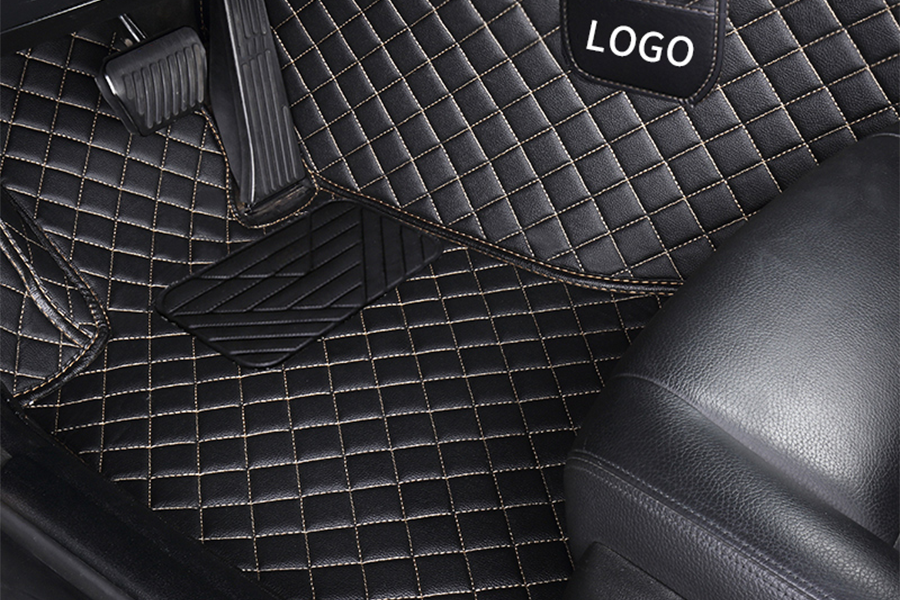 Black rubber car floor mat