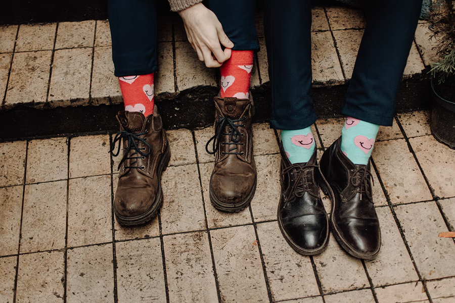 Patterned socks that can match with dress shoes