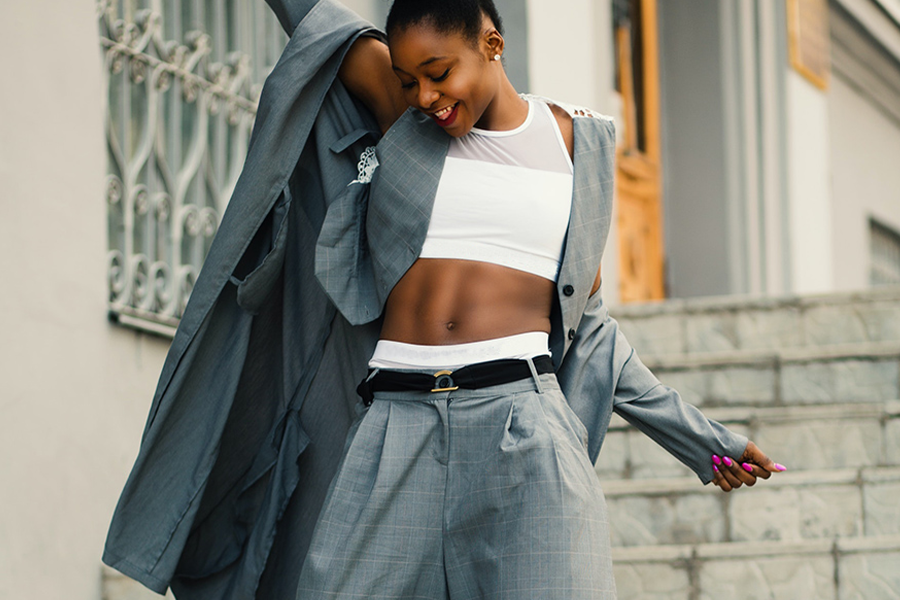 The practicality of women’s suits and pre-summer sets has made them a popular trend in 2022. Discover the profitability of this trend.