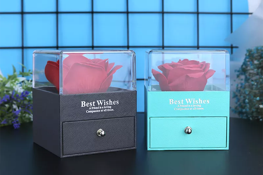 Boxes with transparent acrylic tops