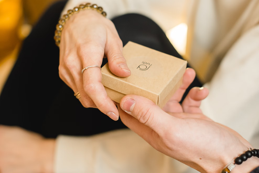 Paper box packaging for personal accessories