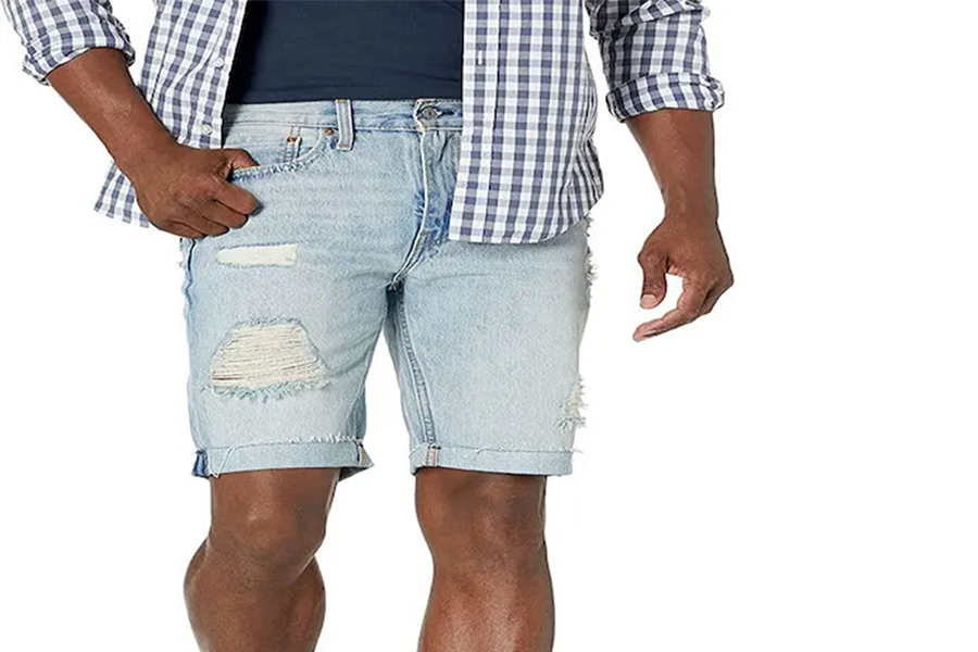 Men’s denim shorts with rolled-up design