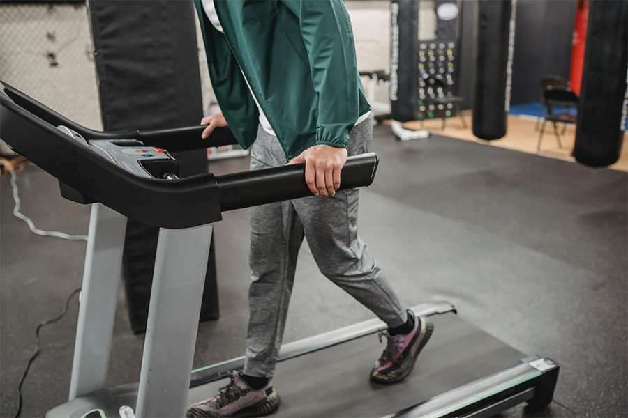 The demand for treadmills is hitting the roof as they are perfect for starting a new exercise routine. Learn how to be profitable with this.