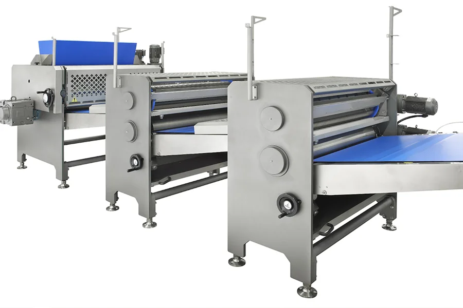 Silver 3-roll sheeter with blue conveyor