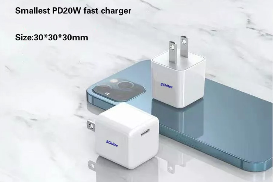 A single port mini GaN charger