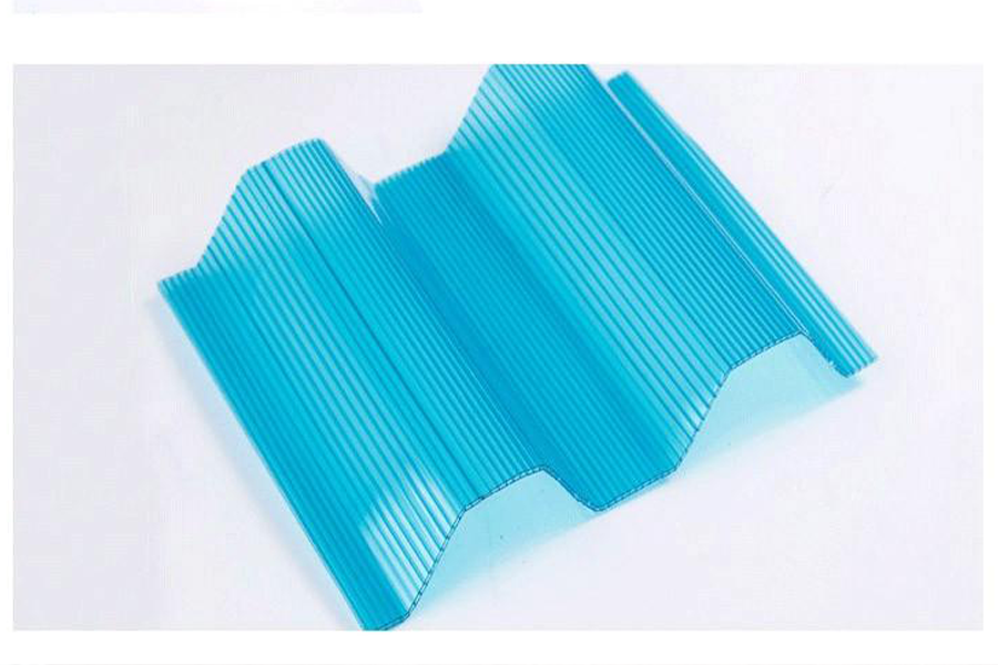 Clear corrugated roof sheet: blue