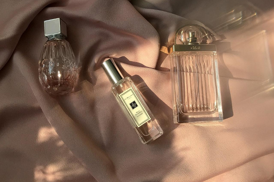 A set of three perfumes 
