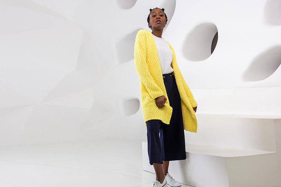 Lady rocking a yellow cardigan as an outerwear