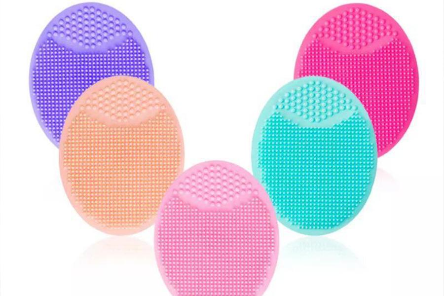 Selection of silicone face scrubbers