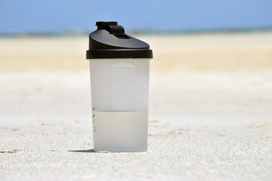 Transparent plastic sports water bottle