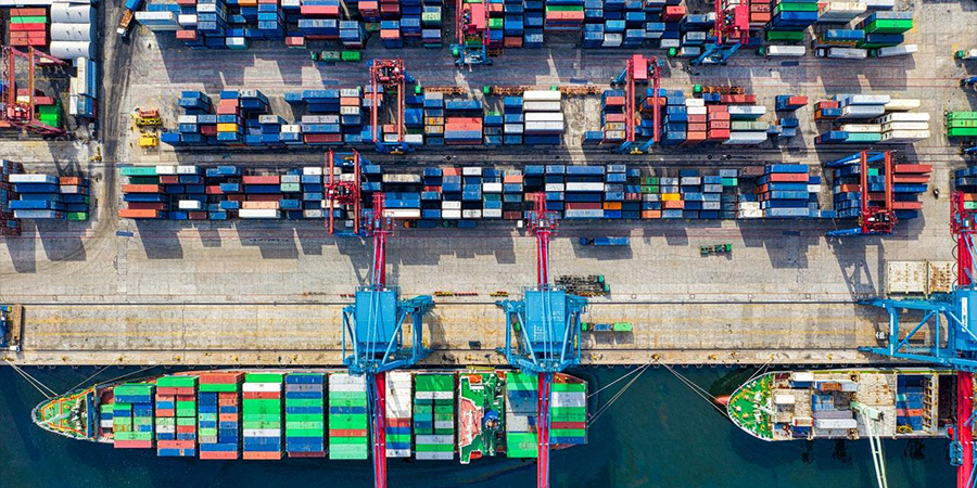 Bird-eye view photo of freight containers