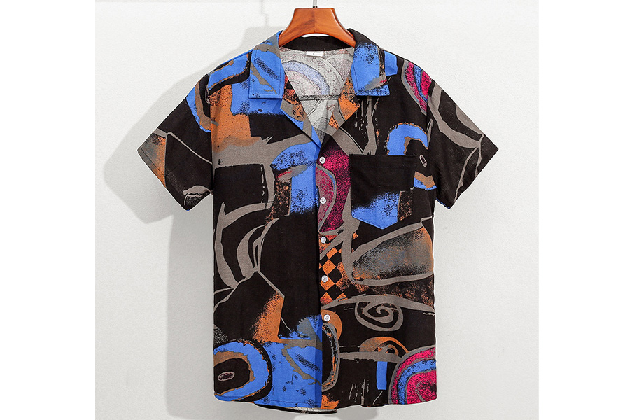 Printed Hawaiian shirt with button-up front