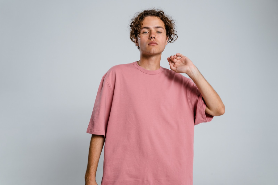 Box tee with dropped shoulders and elbow-length sleeves