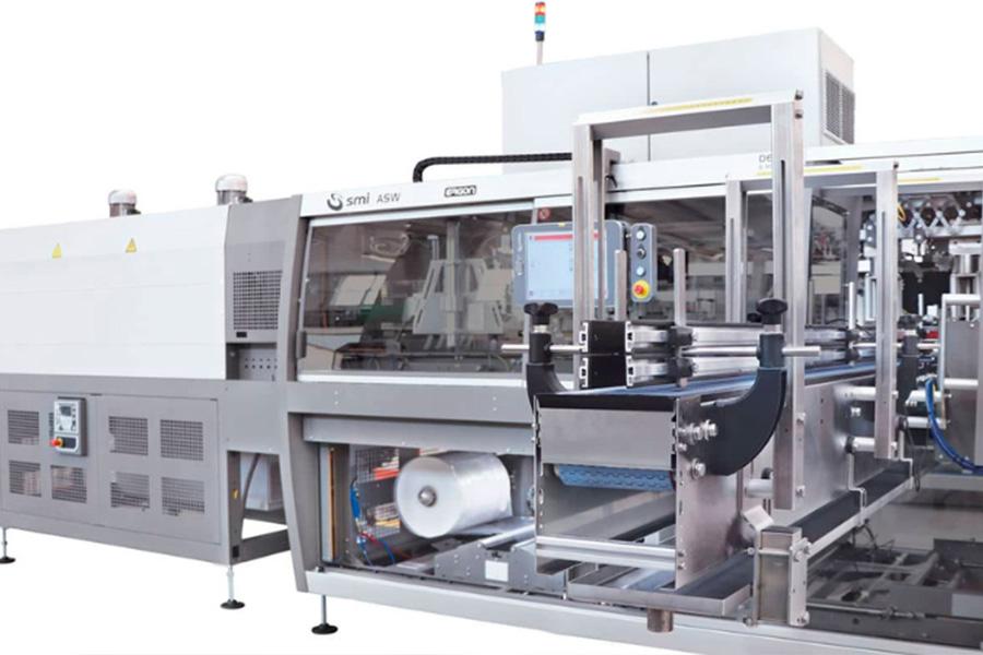 Automatic shrink wrapping machine