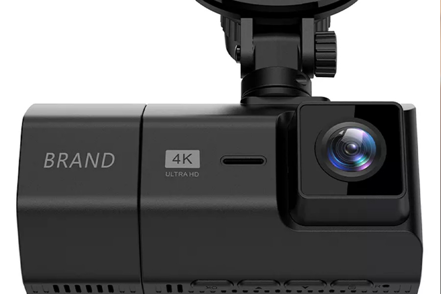 Dash camera with 4K recording capabilities in black