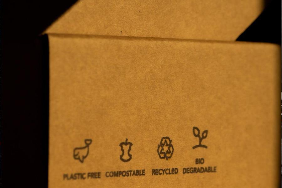Plastic free, compostable and recycled box