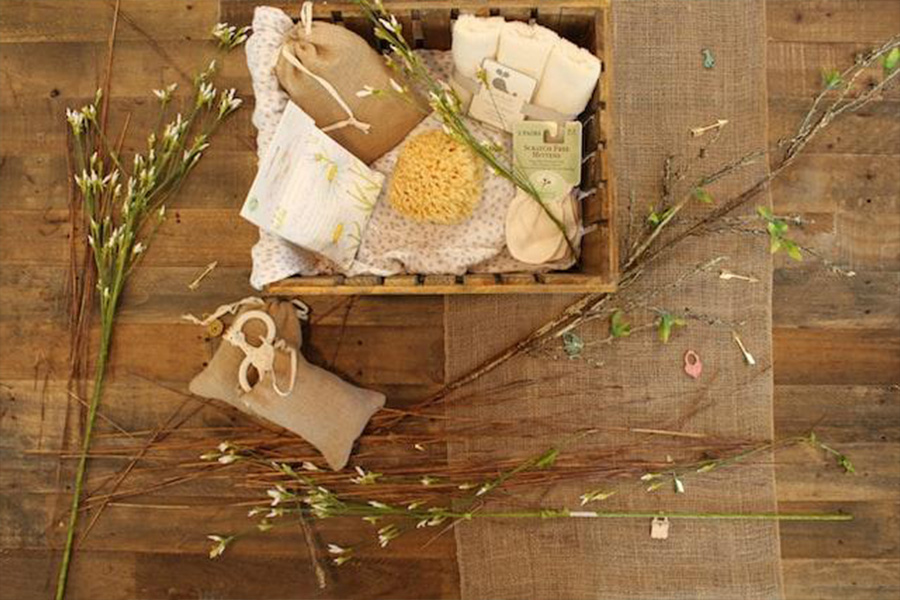 Gift set packaged with sustainable materials