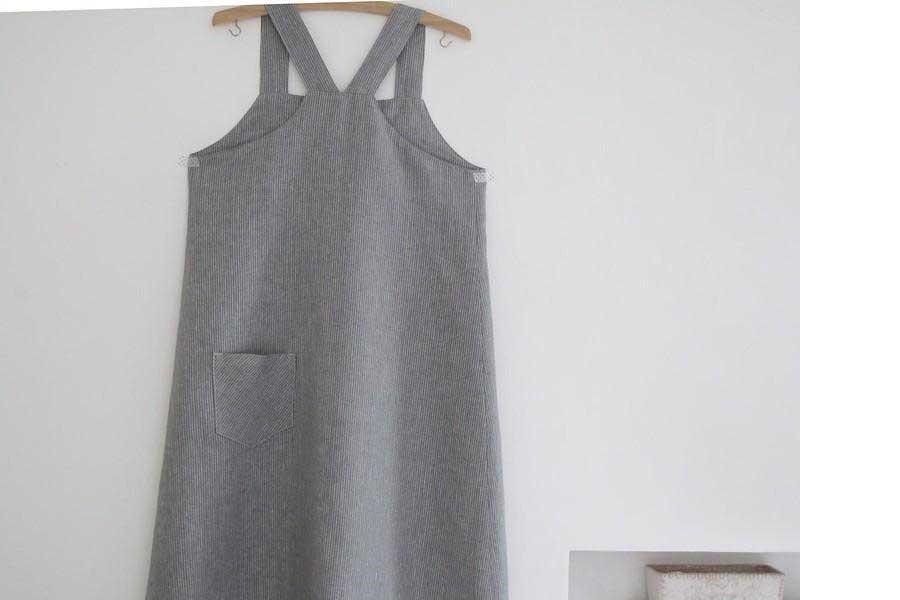 Gray pinafore dress with pocket